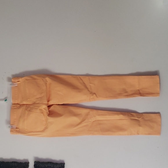 Rich & Skinny Jeans - Picture 3 of 9